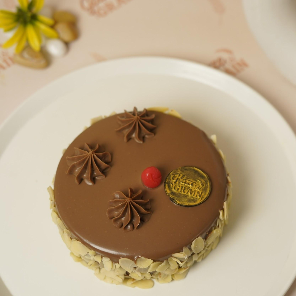 Creamy Milk Chocolate Cake